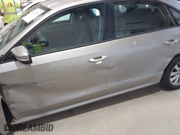 ✅ 2012 Volkswagen Passat S • VIN: 1VWAP7A30CC079865 • Lot: 42562191. Wystawiony na IAAI z przebiegiem 122 289 mil. Bezpłatny archiwum sprzedaży aukcyjnych z USA i szczegółowy raport historii pojazdu na DreamBid. Zdjęcie 12.