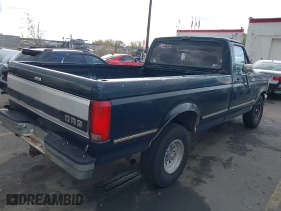 ✅ 1992 Ford F-150 • VIN: 2FTEF14NXNCA96719 • Лот: 43714838. Опубликован ранее на IAAI с пробегом 186 725 миль. Бесплатный доступ к архиву аукционных продаж из США и подробный отчёт об истории автомобиля на DreamBid. Изображение 4.