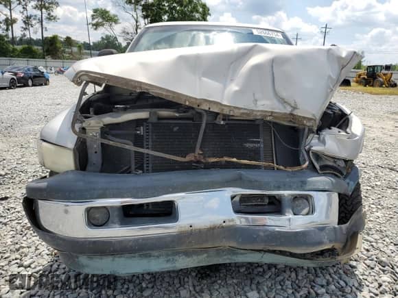 1998 Dodge 1500 с VIN 3B7HC13Y1WG169174, выставлен на аукционе Copart как лот 52666754 с пробегом 205 692 миль миль и Списание • Salvage title. История ставок и продаж доступна на DreamBid. Изображение 5.