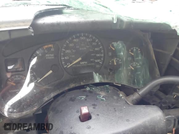 ✅ 2002 Chevrolet Silverado 2500HD LS • VIN: 1GCHK23G02F127574 • Лот: 42378781. Опубликован ранее на IAAI с пробегом Не указан. Бесплатный доступ к архиву аукционных продаж из США и подробный отчёт об истории автомобиля на DreamBid. Изображение 7.