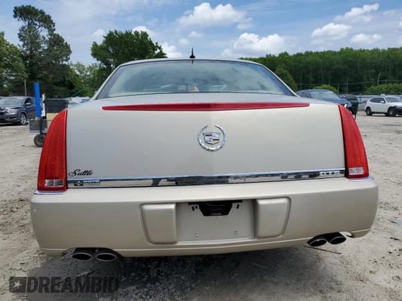 ✅ 2007 Cadillac DTS V8 • VIN: 1G6KD57Y87U180940 • Лот: 59942935. Опубликован ранее на Copart с пробегом 106 062 миль. Бесплатный доступ к архиву аукционных продаж из США и подробный отчёт об истории автомобиля на DreamBid. Изображение 6.