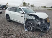 ✅ 2024 Volkswagen Atlas SEL Premium R-Line • VIN: 1V2FR2CA9RC550257 • Lot: 83845235. Wystawiony na Copart z przebiegiem Nie podano. Bezpłatny archiwum sprzedaży aukcyjnych z USA i szczegółowy raport historii pojazdu na DreamBid. Zdjęcie 4.