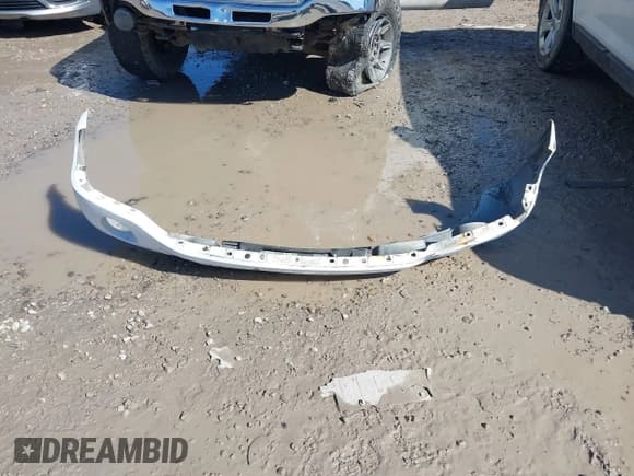 ✅ 2004 GMC Sierra 2500 SLE • VIN: 1GTGK23U94F107425 • Lot: 41810118. Wystawiony na IAAI z przebiegiem 223 163 mil. Bezpłatny archiwum sprzedaży aukcyjnych z USA i szczegółowy raport historii pojazdu na DreamBid. Zdjęcie 12.