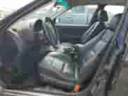 1998 BMW 3 Series z VIN WBACD3321WAV24693, wystawiony jako Copart lot #66515794 z przebiegiem 228 492 mil mil oraz Szkoda całkowita • Salvage title. Historia ofert i sprzedaży dostępna na DreamBid. Obrazek 7.