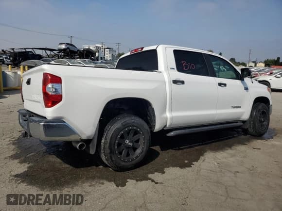 ✅ 2017 Toyota Tundra SR5 • VIN: 5TFEY5F15HX219941 • Лот: 63313655. Опубликован ранее на Copart с пробегом 67 389 миль. Бесплатный доступ к архиву аукционных продаж из США и подробный отчёт об истории автомобиля на DreamBid. Изображение 3.