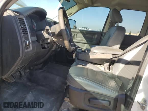 2019 Ram 1500 Express with VIN 1C6RR7FG4KS541822, listed as a Copart auction lot 88584925 with 143,538 mi miles and Salvage title. Bid and sale history available at DreamBid. Image 7.