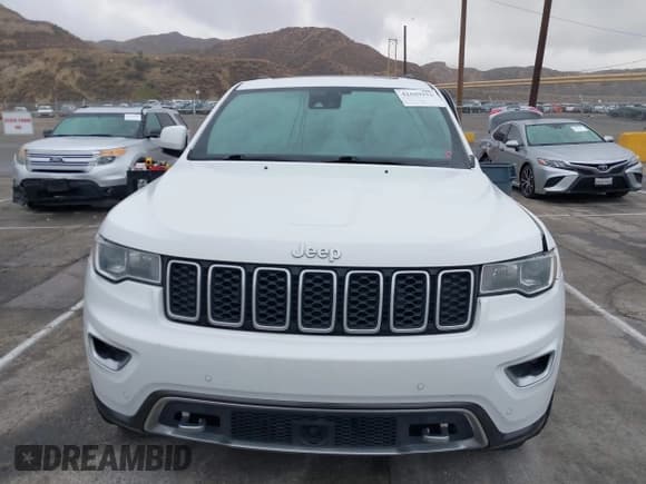 ✅ 2018 Jeep Grand Cherokee Limited • VIN: 1C4RJEBG3JC268939 • Lot: 41559253. Listed on IAAI with 162,354 mi. Free auction sales archive from the USA and detailed vehicle history report at DreamBid. Image 12.