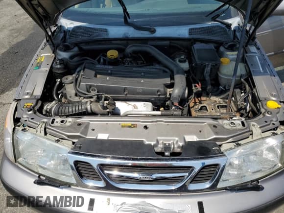 ✅ 2001 Saab 9-5 • VIN: YS3ED58E413032997 • Лот: 62148225. Опубликован ранее на Copart с пробегом 124 965 миль. Бесплатный доступ к архиву аукционных продаж из США и подробный отчёт об истории автомобиля на DreamBid. Изображение 11.