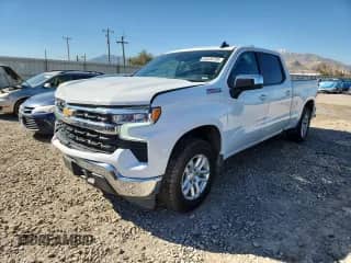 2024 Chevrolet Silverado 1500 LT с VIN 1GCUDDED0RZ281492, выставлен на аукционе Copart как лот 85548705 с пробегом 30 379 миль миль и Списание • Salvage title. История ставок и продаж доступна на DreamBid. Изображение 1.