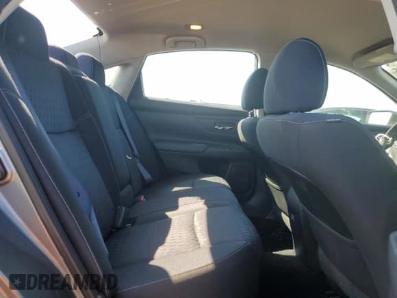 ✅ 2017 Nissan Altima SR • VIN: 1N4AL3AP8HC223945 • Лот: 81461235. Опубликован ранее на Copart с пробегом 71 465 миль. Бесплатный доступ к архиву аукционных продаж из США и подробный отчёт об истории автомобиля на DreamBid. Изображение 10.