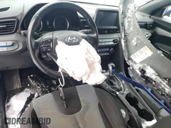 2019 Hyundai Veloster Premium z VIN KMHTG6AF9KU008054, wystawiony jako Copart lot #86195724 z przebiegiem 108 116 mil mil oraz Szkoda całkowita • Salvage title. Historia ofert i sprzedaży dostępna na DreamBid. Obrazek 8.