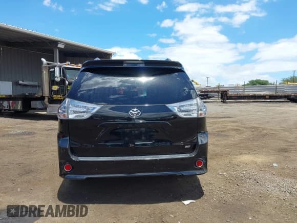 ✅ 2014 Toyota Sienna SE • VIN: 5TDXK3DC4ES429371 • Lot: 42832556. Listed on IAAI with 51,702 mi. Free auction sales archive from the USA and detailed vehicle history report at DreamBid. Image 16.