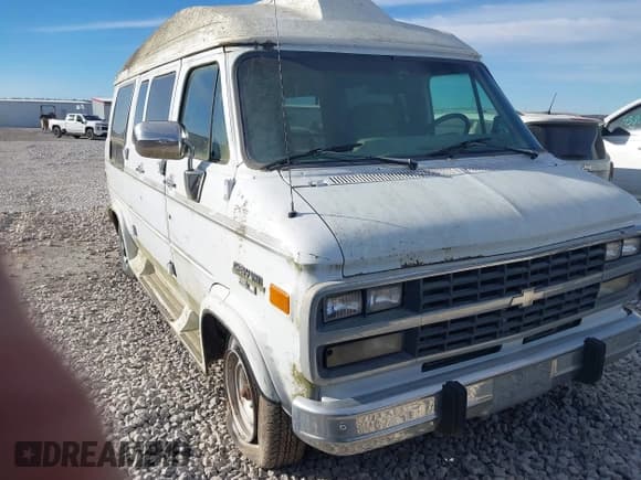 ✅ 1995 Chevrolet Chevy Van • VIN: 1GBEG25K0SF238104 • Lot: 43799028. Listed on IAAI with 104,686 mi. Free auction sales archive from the USA and detailed vehicle history report at DreamBid. Image 1.