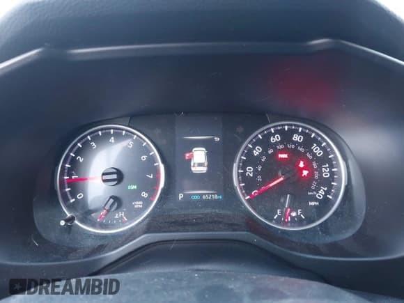 ✅ 2019 Toyota RAV4 XLE • VIN: 2T3W1RFV5KW043150 • Lot: 43704020. Listed on IAAI with 65,218 mi. Free auction sales archive from the USA and detailed vehicle history report at DreamBid. Image 7.