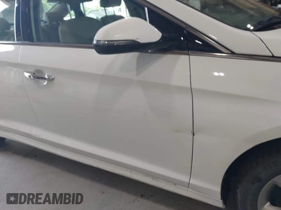 ✅ 2018 Hyundai Sonata SEL • VIN: 5NPE34AF8JH668432 • Lot: 42983335. Listed on IAAI with 57,185 mi. Free auction sales archive from the USA and detailed vehicle history report at DreamBid. Image 17.