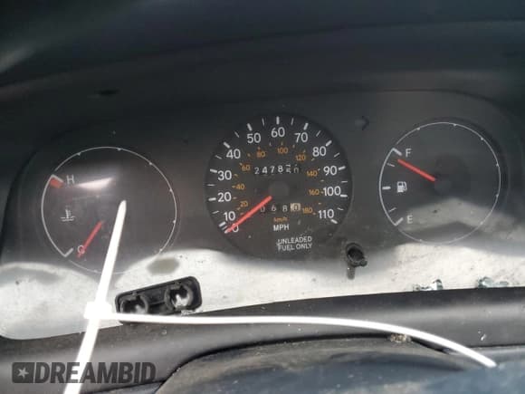 ✅ 1993 Toyota Corolla DLX • VIN: 1NXAE09E3PZ084818 • Lot: 83915434. Wystawiony na Copart z przebiegiem 247 850 mil. Bezpłatny archiwum sprzedaży aukcyjnych z USA i szczegółowy raport historii pojazdu na DreamBid. Zdjęcie 9.