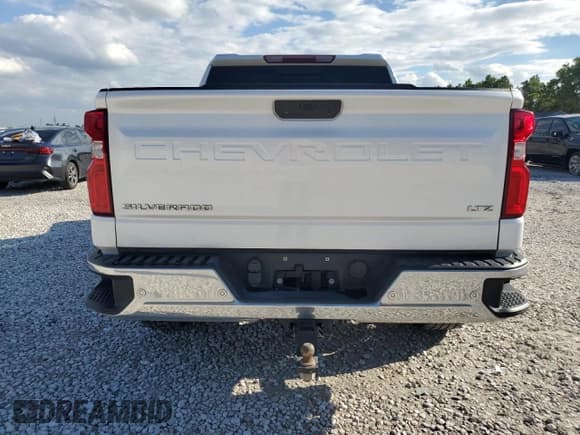 ✅ 2021 Chevrolet Silverado 1500 LTZ • VIN: 1GCPWEEDXMZ121917 • Lot: 71114004. Wystawiony na Copart z przebiegiem 93 142 mil. Bezpłatny archiwum sprzedaży aukcyjnych z USA i szczegółowy raport historii pojazdu na DreamBid. Zdjęcie 6.