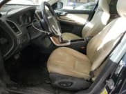 ✅ 2016 Volvo XC60 T5 Platinum • VIN: YV4612RM4G2867129 • Lot: 89442325. Wystawiony na Copart z przebiegiem Nie podano. Bezpłatny archiwum sprzedaży aukcyjnych z USA i szczegółowy raport historii pojazdu na DreamBid. Zdjęcie 7.