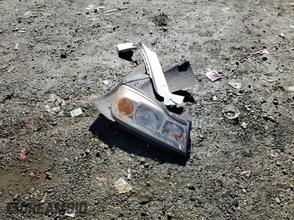 ✅ 2006 Saturn VUE • VIN: 5GZCZ63456S856698 • Lot: 47725255. Wystawiony na Copart z przebiegiem 315 376 mil. Bezpłatny archiwum sprzedaży aukcyjnych z USA i szczegółowy raport historii pojazdu na DreamBid. Zdjęcie 15.