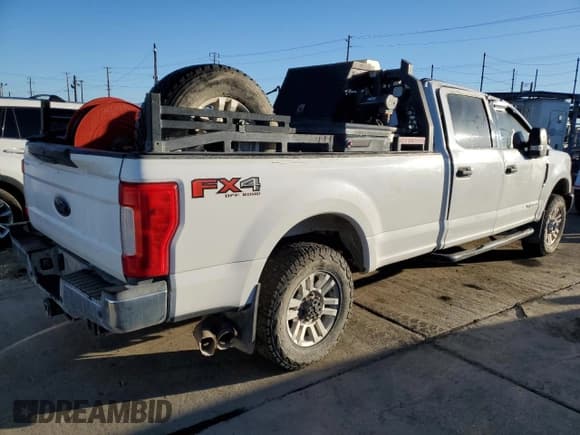 ✅ 2017 Ford F-250 Lariat • VIN: 1FT7W2BT0HEE58765 • Lot: 87059605. Wystawiony na Copart z przebiegiem 85 146 mil. Bezpłatny archiwum sprzedaży aukcyjnych z USA i szczegółowy raport historii pojazdu na DreamBid. Zdjęcie 3.