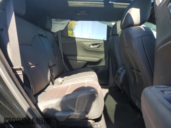 ✅ 2024 Chevrolet Blazer RS • VIN: 3GNKBKRS8RS132147 • Lot: 86169725. Listed on Copart with 41,762 mi. Free auction sales archive from the USA and detailed vehicle history report at DreamBid. Image 11.