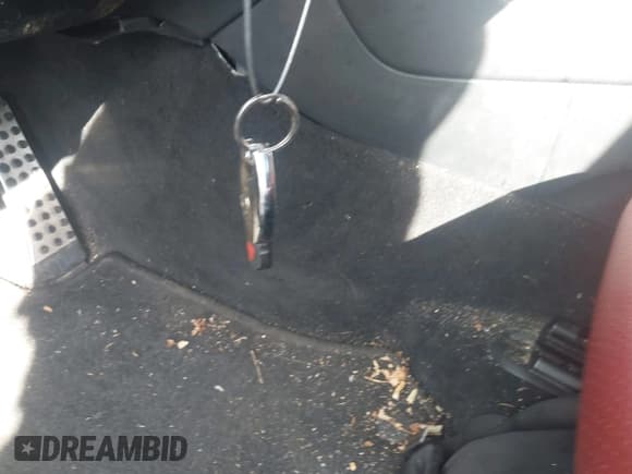 ✅ 2018 Mercedes-Benz GLC 300 • VIN: WDC0J4KB9JF478722 • Lot: 41831966. Listed on IAAI with 90,711 mi. Free auction sales archive from the USA and detailed vehicle history report at DreamBid. Image 11.