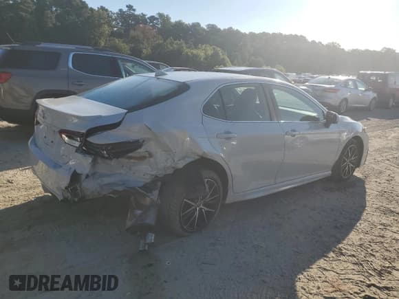 ✅ 2022 Toyota Camry SE • VIN: 4T1G11AK6NU036482 • Lot: 68747825. Listed on Copart with 102,246 mi. Free auction sales archive from the USA and detailed vehicle history report at DreamBid. Image 3.