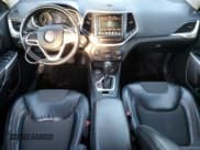 ✅ 2018 Jeep Cherokee Latitude Plus • VIN: 1C4PJMLX5JD509104 • Lot: 90526365. Listed on Copart with 166,637 mi. Free auction sales archive from the USA and detailed vehicle history report at DreamBid. Image 8.