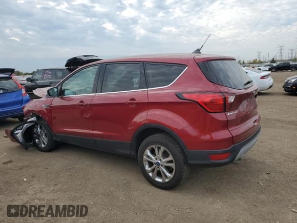 ✅ 2019 Ford Escape SE • VIN: 1FMCU9GD0KUA52847 • Лот: 85506045. Опубликован ранее на Copart с пробегом 65 982 миль. Бесплатный доступ к архиву аукционных продаж из США и подробный отчёт об истории автомобиля на DreamBid. Изображение 2.