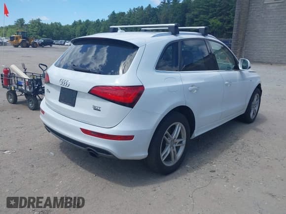 ✅ 2015 Audi Q5 Premium Plus • VIN: WA1DGAFP4FA073683 • Lot: 42542372. Listed on IAAI with 87,463 mi. Free auction sales archive from the USA and detailed vehicle history report at DreamBid. Image 4.