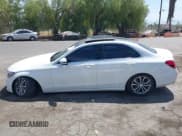 ✅ 2016 Mercedes-Benz C 300 Luxury • VIN: 55SWF4KB1GU121208 • Лот: 43013257. Опубликован ранее на IAAI с пробегом 90 645 миль. Бесплатный доступ к архиву аукционных продаж из США и подробный отчёт об истории автомобиля на DreamBid. Изображение 14.