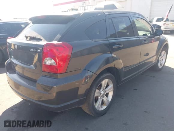 ✅ 2010 Dodge Caliber Mainstreet • VIN: 1B3CB3HA8AD672101 • Лот: 43231043. Опубликован ранее на IAAI с пробегом 105 375 миль. Бесплатный доступ к архиву аукционных продаж из США и подробный отчёт об истории автомобиля на DreamBid. Изображение 4.