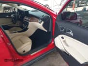 ✅ 2019 Mercedes-Benz GLA 250 • VIN: WDCTG4EBXKU015542 • Lot: 42363112. Wystawiony na IAAI z przebiegiem 61 149 mil. Bezpłatny archiwum sprzedaży aukcyjnych z USA i szczegółowy raport historii pojazdu na DreamBid. Zdjęcie 5.