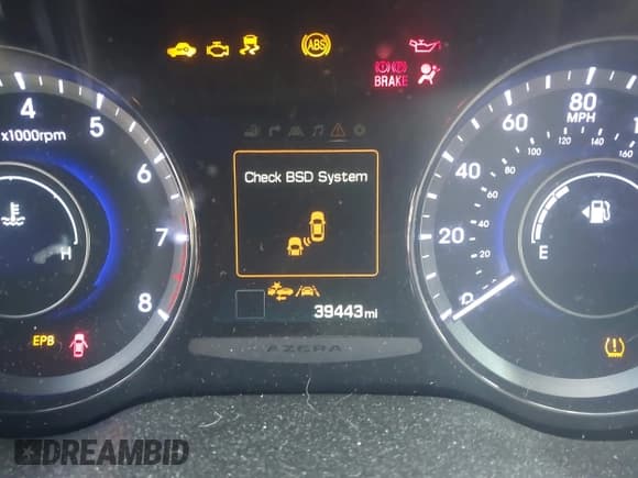 ✅ 2016 Hyundai Azera Limited • VIN: KMHFH4JG4GA508039 • Lot: 43509733. Listed on IAAI with 39,443 mi. Free auction sales archive from the USA and detailed vehicle history report at DreamBid. Image 16.