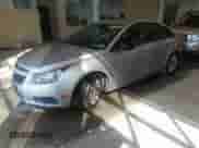 2013 Chevrolet Cruze LS с VIN 1G1PA5SH5D7145164, выставлен на аукционе IAAI как лот 41682743 с пробегом 182 179 миль миль и . История ставок и продаж доступна на DreamBid. Изображение 2.