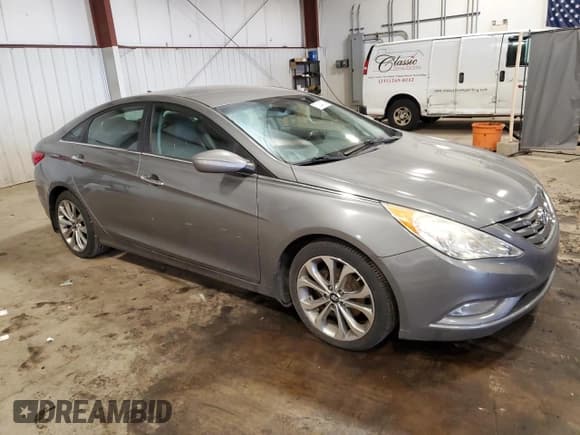 ✅ 2013 Hyundai Sonata SE • VIN: 5NPEC4AC1DH508130 • Лот: 73284124. Опубликован ранее на Copart с пробегом 181 271 миль. Бесплатный доступ к архиву аукционных продаж из США и подробный отчёт об истории автомобиля на DreamBid. Изображение 4.