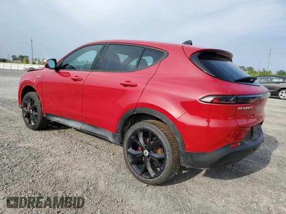 2024 Dodge Hornet GT z VIN ZACNDFAN7R3A17349, wystawiony jako Copart lot #67177745 z przebiegiem 12 490 mil mil oraz Czysty tytuł • Clean title. Historia ofert i sprzedaży dostępna na DreamBid. Obrazek 2.