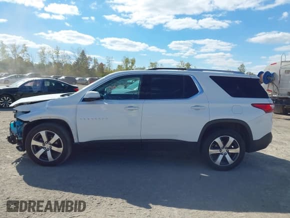 ✅ 2018 Chevrolet Traverse LT • VIN: 1GNEVHKW8JJ132062 • Lot: 43366745. Wystawiony na IAAI z przebiegiem 183 783 mil. Bezpłatny archiwum sprzedaży aukcyjnych z USA i szczegółowy raport historii pojazdu na DreamBid. Zdjęcie 15.