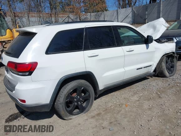 ✅ 2019 Jeep Grand Cherokee Upland • VIN: 1C4RJFAG4KC621150 • Lot: 41782333. Listed on IAAI with 98,801 mi. Free auction sales archive from the USA and detailed vehicle history report at DreamBid. Image 4.