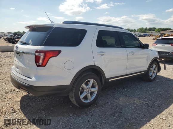✅ 2018 Ford Explorer XLT • VIN: 1FM5K7D88JGA55020 • Lot: 60203595. Wystawiony na Copart z przebiegiem 82 679 mil. Bezpłatny archiwum sprzedaży aukcyjnych z USA i szczegółowy raport historii pojazdu na DreamBid. Zdjęcie 3.