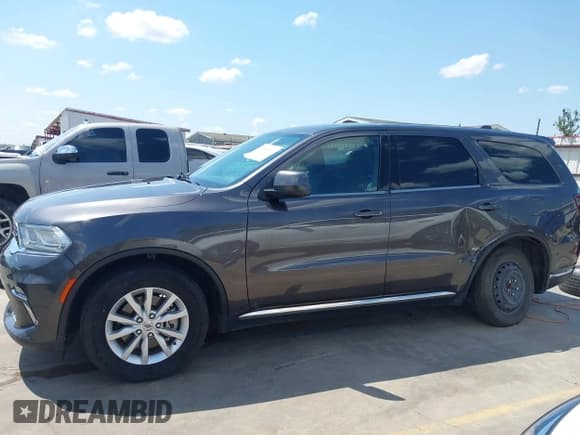 ✅ 2021 Dodge Durango SXT • VIN: 1C4RDHAG8MC693829 • Lot: 42983962. Wystawiony na IAAI z przebiegiem 104 881 mil. Bezpłatny archiwum sprzedaży aukcyjnych z USA i szczegółowy raport historii pojazdu na DreamBid. Zdjęcie 6.
