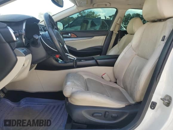 ✅ 2017 Nissan Maxima Platinum • VIN: 1N4AA6AP7HC371141 • Лот: 92027815. Опубликован ранее на Copart с пробегом 212 463 миль. Бесплатный доступ к архиву аукционных продаж из США и подробный отчёт об истории автомобиля на DreamBid. Изображение 7.