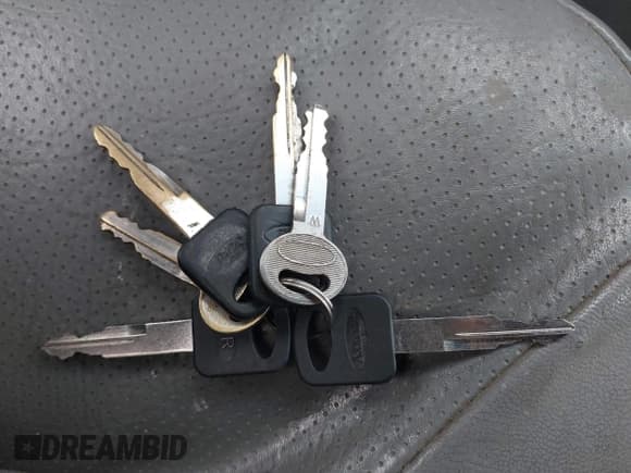 ✅ 2005 Ford Econoline Cargo • VIN: 1FTRE14W45HA28566 • Lot: 42875904. Listed on IAAI with 216,247 mi. Free auction sales archive from the USA and detailed vehicle history report at DreamBid. Image 11.