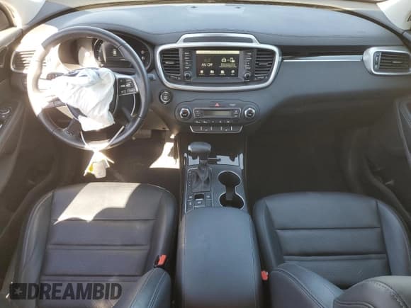 ✅ 2020 Kia Sorento EX • VIN: 5XYPHDA56LG707854 • Lot: 92954695. Wystawiony na Copart z przebiegiem 18 408 mil. Bezpłatny archiwum sprzedaży aukcyjnych z USA i szczegółowy raport historii pojazdu na DreamBid. Zdjęcie 8.