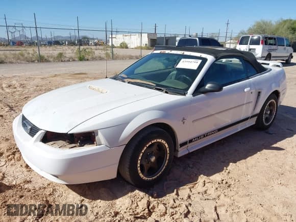 ✅ 2002 Ford Mustang Deluxe • VIN: 1FAFP444X2F163464 • Lot: 43594759. Wystawiony na IAAI z przebiegiem 256 718 mil. Bezpłatny archiwum sprzedaży aukcyjnych z USA i szczegółowy raport historii pojazdu na DreamBid. Zdjęcie 2.