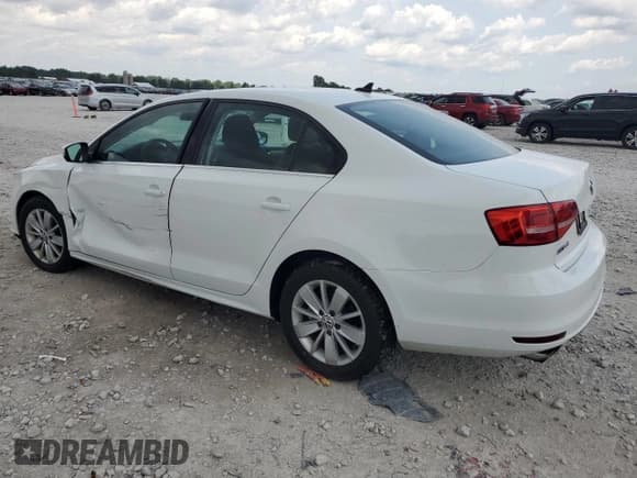 ✅ 2015 Volkswagen Jetta SE • VIN: 3VWD07AJ5FM285766 • Lot: 63159695. Wystawiony na Copart z przebiegiem 109 714 mil. Bezpłatny archiwum sprzedaży aukcyjnych z USA i szczegółowy raport historii pojazdu na DreamBid. Zdjęcie 2.