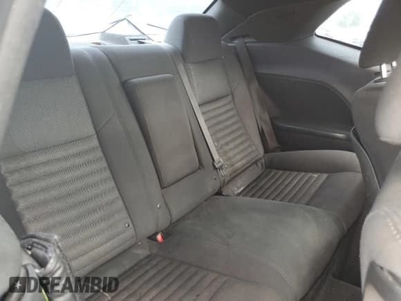 ✅ 2014 Dodge Challenger SXT • VIN: 2C3CDYAG4EH195443 • Lot: 51031734. Wystawiony na Copart z przebiegiem Nie podano. Bezpłatny archiwum sprzedaży aukcyjnych z USA i szczegółowy raport historii pojazdu na DreamBid. Zdjęcie 11.