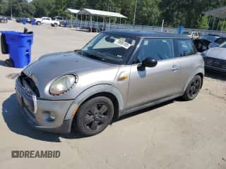 2016 MINI Hardtop with VIN WMWXP5C54G3B77304, listed as a Copart auction lot 70886105 with 78,094 mi miles and Non repairable. Bid and sale history available at DreamBid. Image 1.