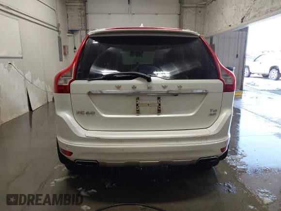 ✅ 2014 Volvo XC60 R-Design Premier Plus • VIN: YV4902DZ4E2520917 • Lot: 41563731. Listed on IAAI with 206,817 mi. Free auction sales archive from the USA and detailed vehicle history report at DreamBid. Image 16.