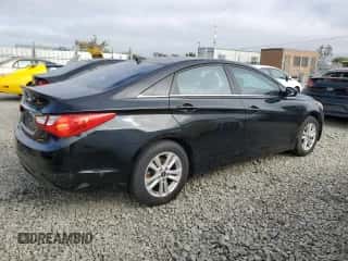 2013 Hyundai Sonata GLS z VIN 5NPEB4AC2DH514120, wystawiony jako Copart lot #90020585 z przebiegiem 152 029 mil mil oraz Czysty tytuł • Clean title. Historia ofert i sprzedaży dostępna na DreamBid. Obrazek 3.